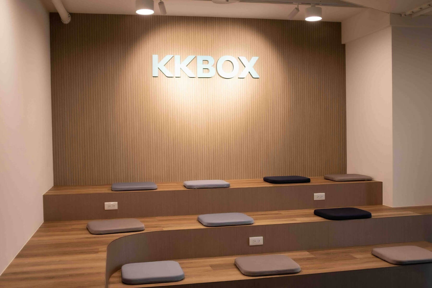 KKCompany-Taipei-Office-1.jpg